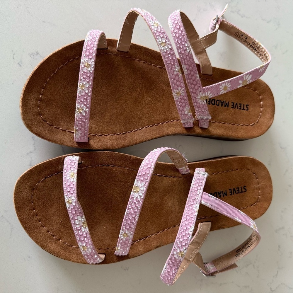 NEW Steve Madden Girl’s Jplum Daisy Rhinestone Strappy Sandals Size: 1